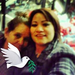 Meet your Posher, Claudia